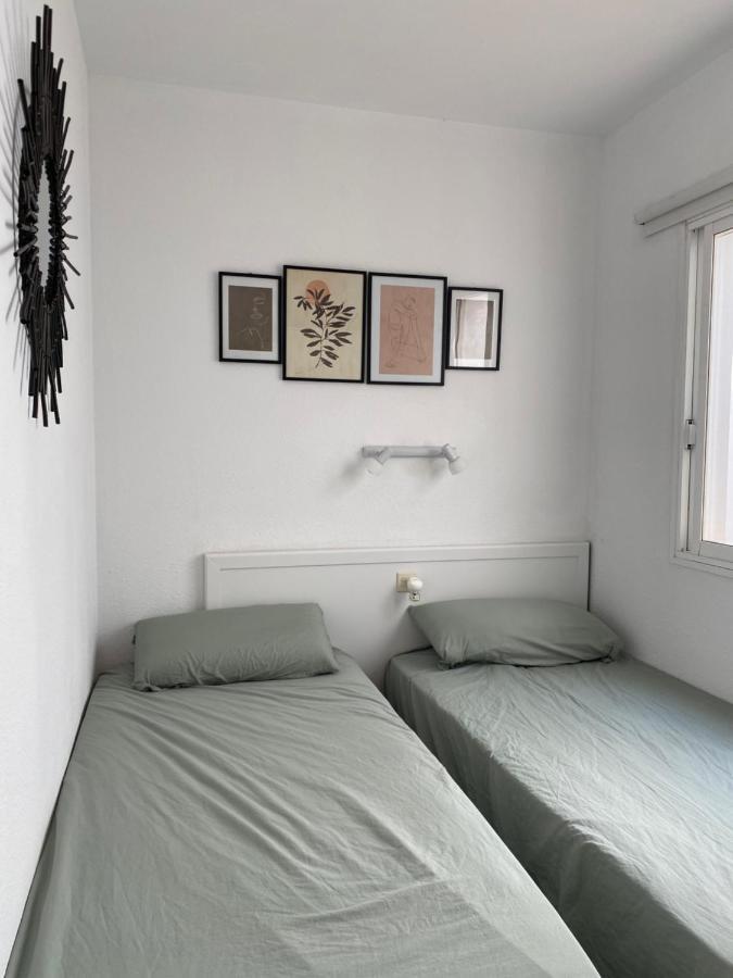 Coves Noves Nice Apartment Of 75 M2 10 Minutes Walk From The Beach Of Arenal D'En Castell Es Mercadal Exterior photo