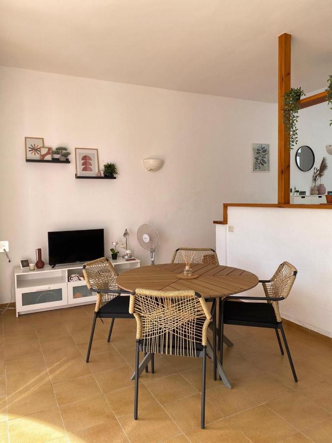 Coves Noves Nice Apartment Of 75 M2 10 Minutes Walk From The Beach Of Arenal D'En Castell Es Mercadal Exterior photo